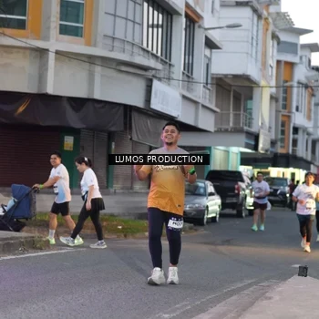 Runner Photo 7990743
