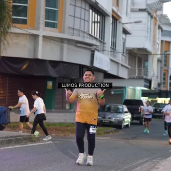 Runner Photo 7990752