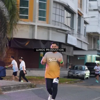 Runner Photo 7990754