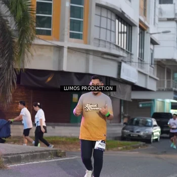 Runner Photo 7990755