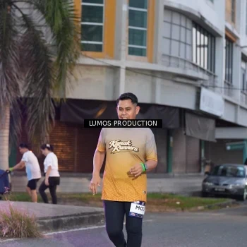 Runner Photo 7990757