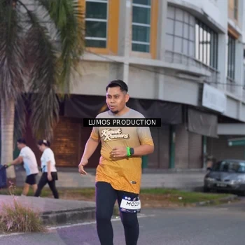 Runner Photo 7990763