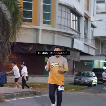 Runner Photo 7990764