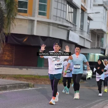 Runner Photo 7990765
