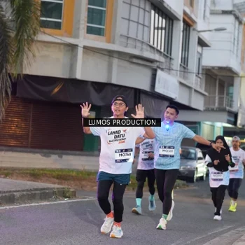 Runner Photo 7990768