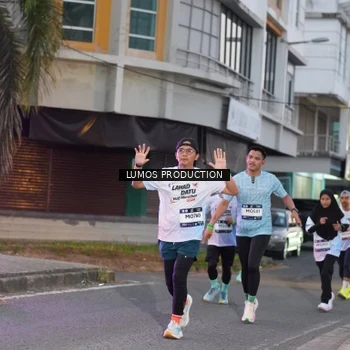 Runner Photo 7990769