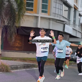 Runner Photo 7990773