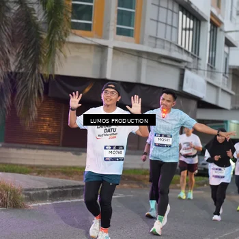Runner Photo 7990781