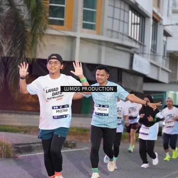 Runner Photo 7990784