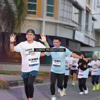Runner Photo 7990786