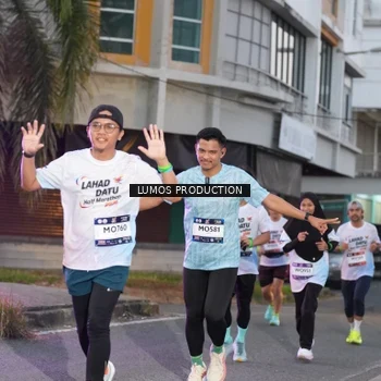 Runner Photo 7990789
