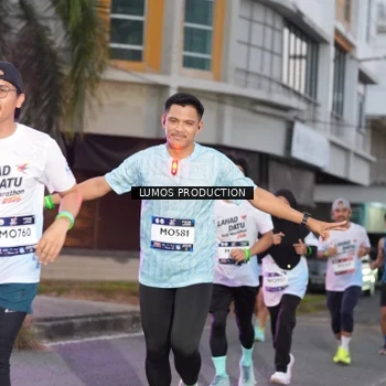 Runner Photo 7990800