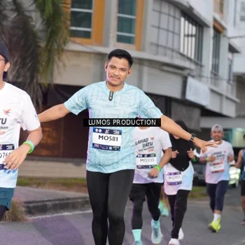 Runner Photo 7990801