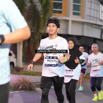 Runner Photo 7990811