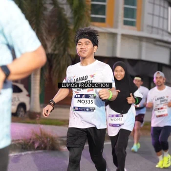 Runner Photo 7990812