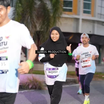 Runner Photo 7990817