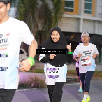 Runner Photo 7990818