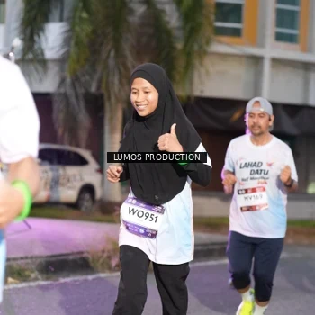 Runner Photo 7990824
