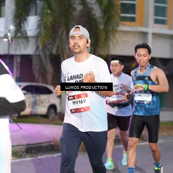 Runner Photo 7990832