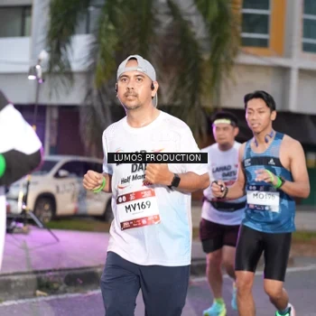 Runner Photo 7990838
