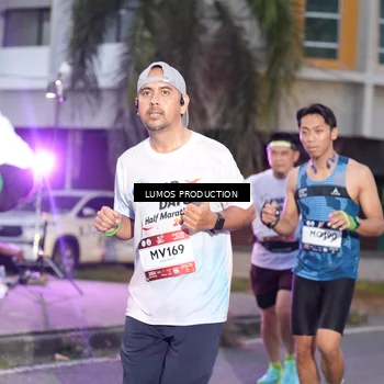 Runner Photo 7990839