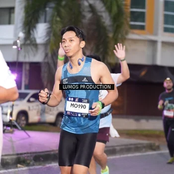 Runner Photo 7990840