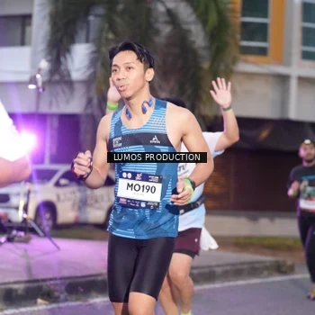 Runner Photo 7990844