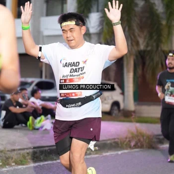 Runner Photo 7990853