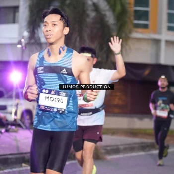 Runner Photo 7990855