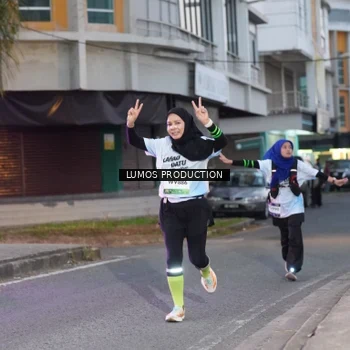 Runner Photo 7990937