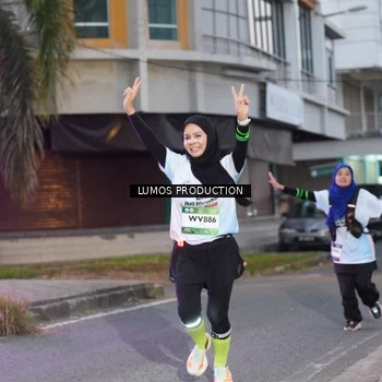 Runner Photo 7990953