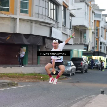 Runner Photo 7991101