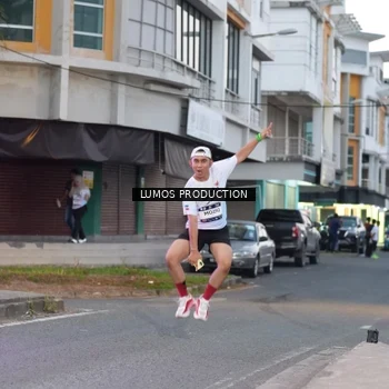 Runner Photo 7991108