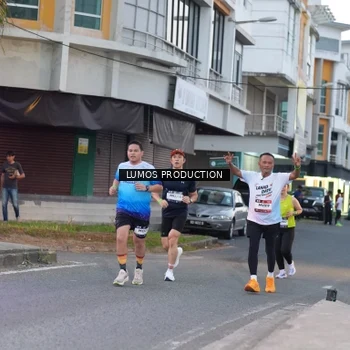 Runner Photo 7991119