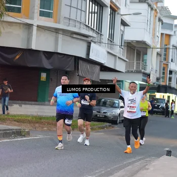 Runner Photo 7991123