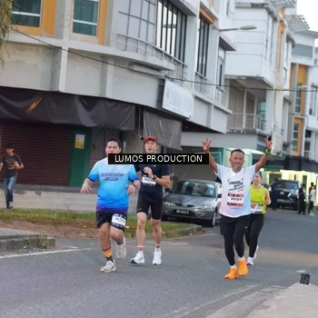Runner Photo 7991127
