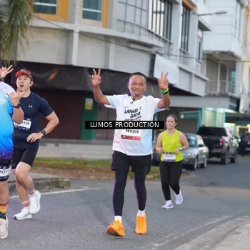 Runner Photo 7991162