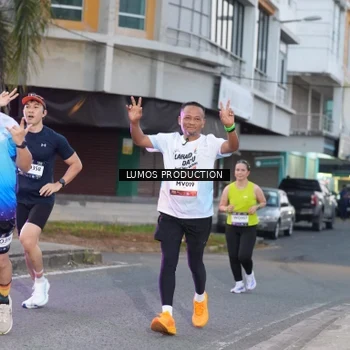 Runner Photo 7991165
