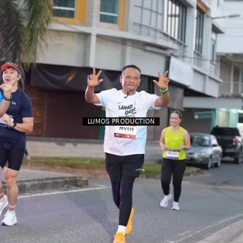 Runner Photo 7991173