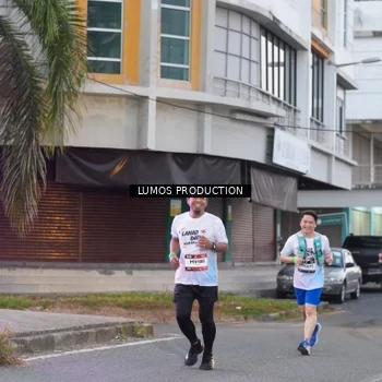 Runner Photo 7991304
