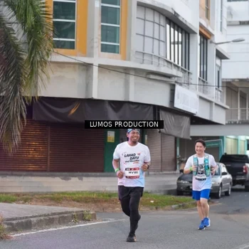 Runner Photo 7991310
