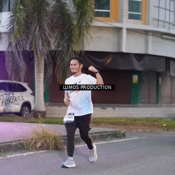 Runner Photo 7991365
