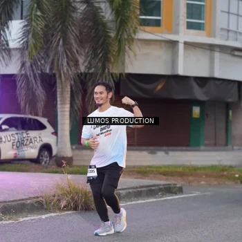 Runner Photo 7991366