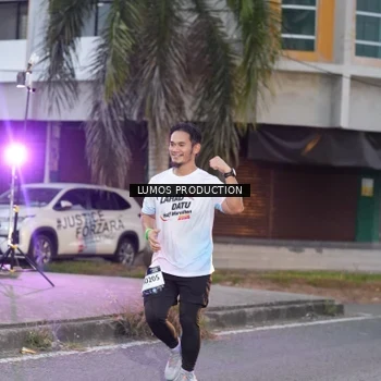 Runner Photo 7991376