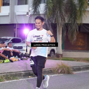 Runner Photo 7991399