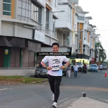 Runner Photo 7991643