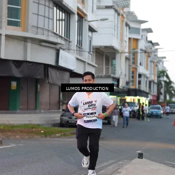 Runner Photo 7991644