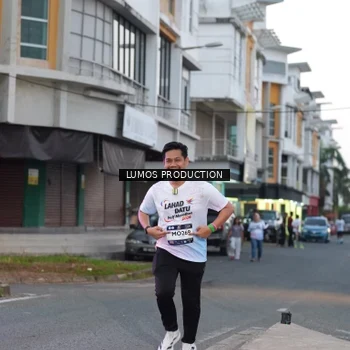 Runner Photo 7991648