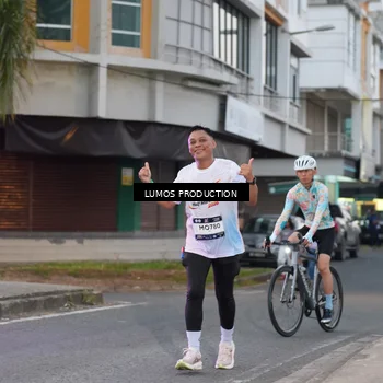 Runner Photo 7991656
