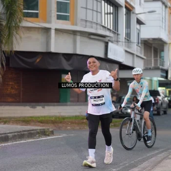 Runner Photo 7991664